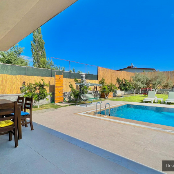 VillaAyla_Bahce3